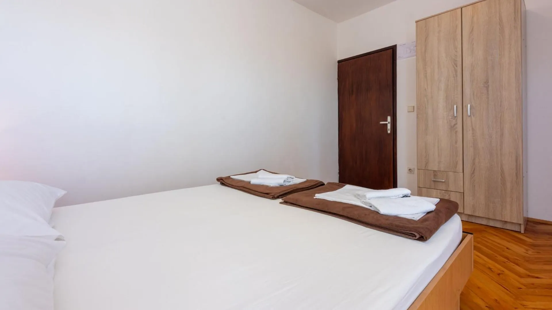 Konukevi Tustonjic Otel Novi Vinodolski