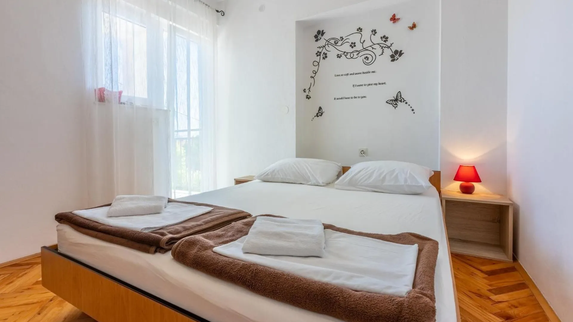 Konukevi Tustonjic Otel Novi Vinodolski