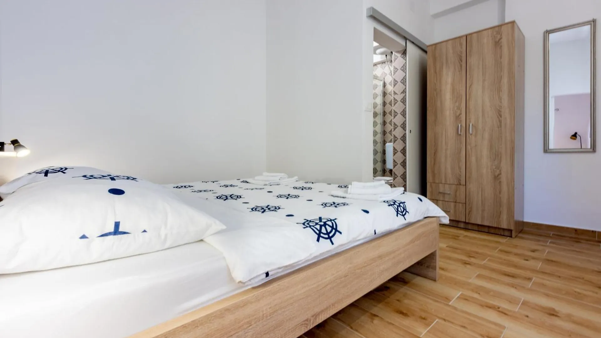 Konukevi Tustonjic Otel Novi Vinodolski