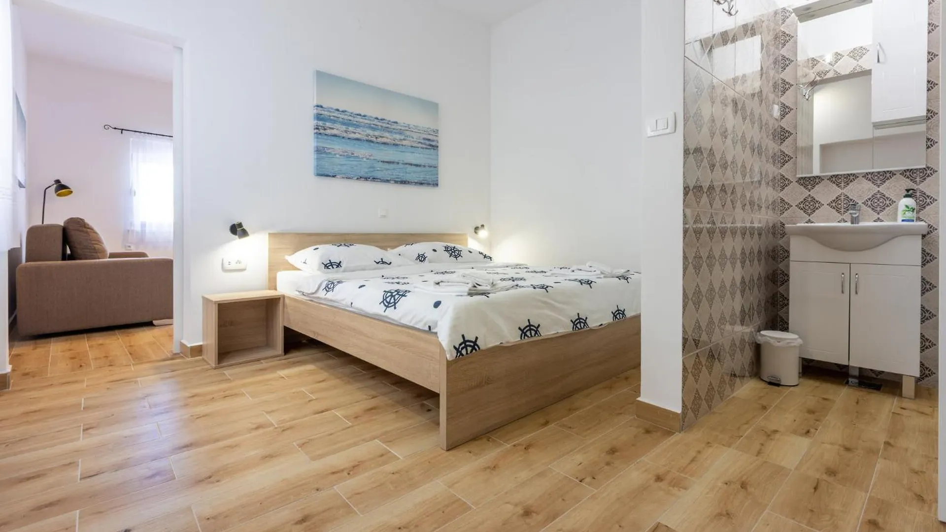 Hotel Tustonjic Novi Vinodolski 0*,  Chorvatsko