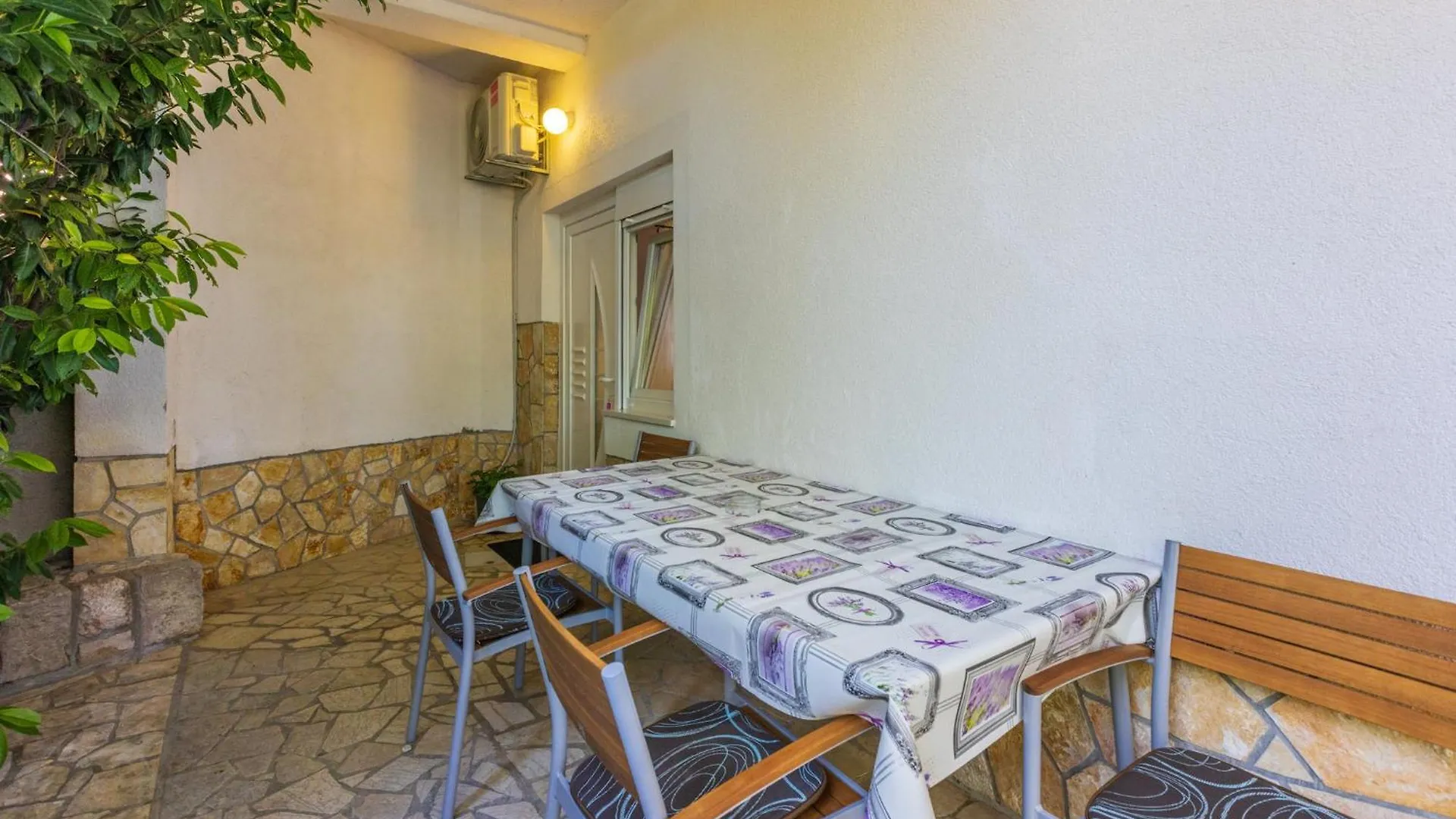 Tustonjic Otel Novi Vinodolski